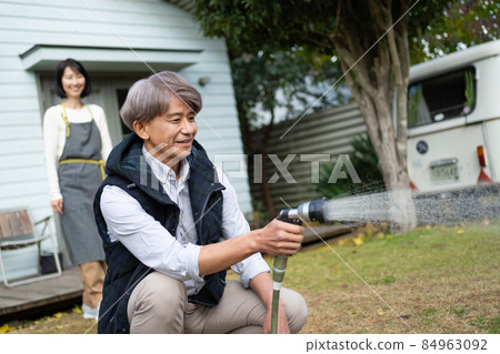 園藝年長夫婦 84963092