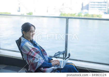 Balcony telework riverside 84963124