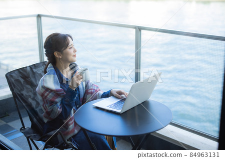 Balcony telework riverside Balcony telework riverside 84963131