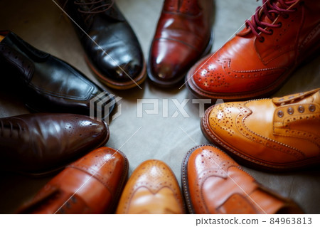 Material photo of luxury leather shoes 84963813