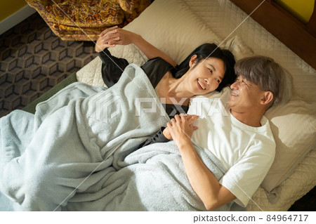 高級情侶臥室床 84964717