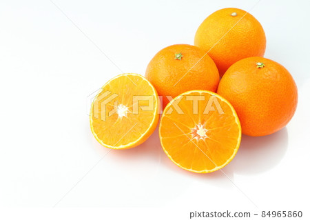 Mandarin oranges from Ehime prefecture 84965860