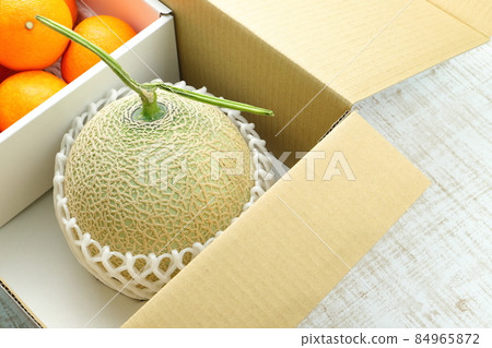 甜瓜年終禮物圖片 甜瓜年終禮物圖片 84965872
