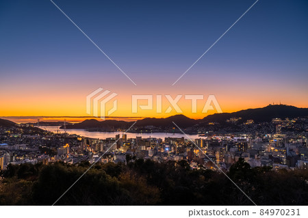 《長崎縣》日本三大夜景長崎夜景風頭公園 《長崎縣》日本三大夜景長崎夜景風頭公園 84970231