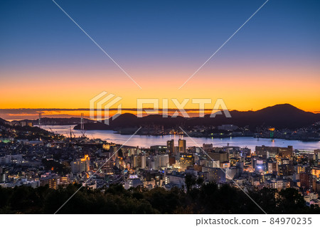 《長崎縣》日本三大夜景長崎夜景風頭公園 84970235