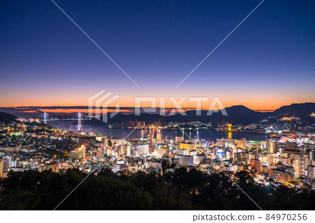 《長崎縣》日本三大夜景長崎夜景風頭公園 《長崎縣》日本三大夜景長崎夜景風頭公園 84970256