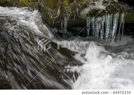 Winter, freezing mountain stream scenery-17 Winter, freezing mountain stream scenery-17 84970330