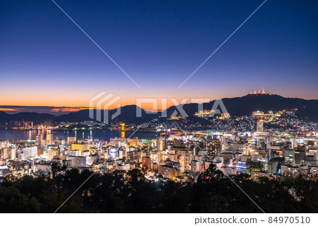 《長崎縣》日本三大夜景長崎夜景風頭公園 84970510