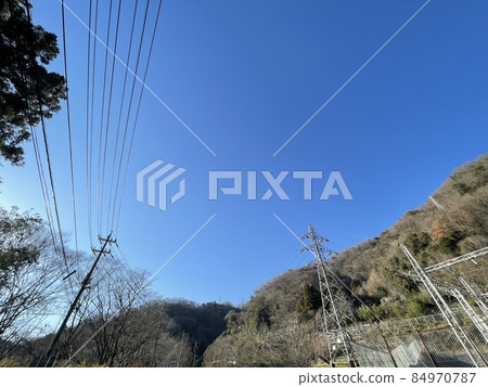 Healing scenery during traffic jams on the Koshu Highway 84970787