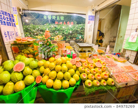 台北郊區九份番石榴店 台北郊區九份番石榴店 84978269