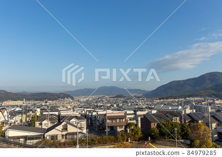 Scenery of the Yamashina area facing Mt. Mikura, Uji city 84979285