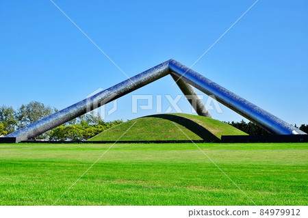 Moerenumakoen "Tetra Mound" (Sapporo, Hokkaido) Moerenumakoen "Tetra Mound" (Sapporo, Hokkaido) 84979912