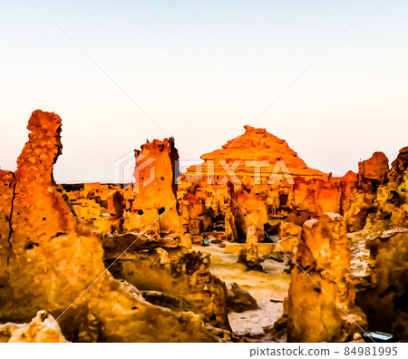 Panorama of old city Shali and mountain Dakrour in Siwa oasis at 84981995