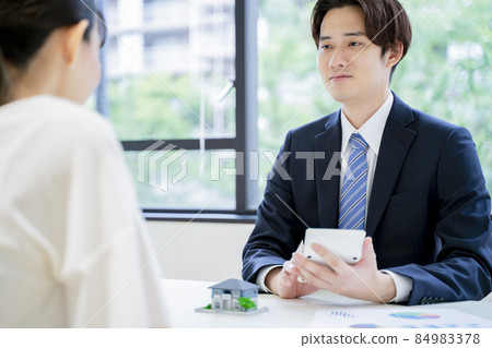 Business men business negotiations real estate 84983378