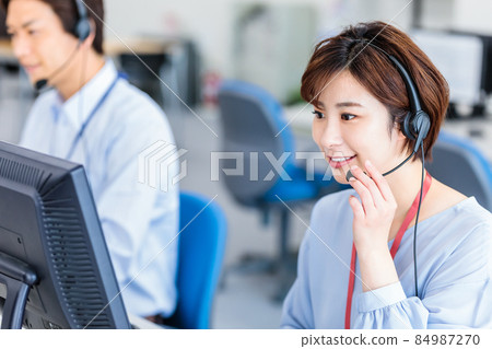 電話接線員業務場景 84987270