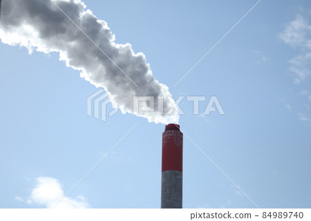 從工廠煙囪冒煙 從工廠煙囪冒煙 84989740