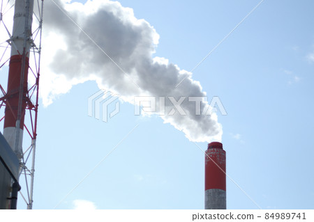 從工廠煙囪冒煙 從工廠煙囪冒煙 84989741