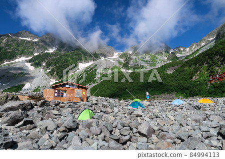 日本北阿爾卑斯山烏澤營地的帳篷 84994113