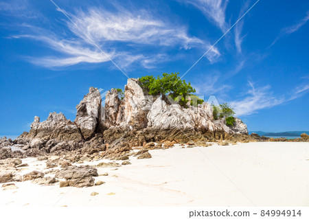 Koh Khai Nai, island at Phuket, Thailand. 84994914