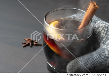 Hot wine Hot wine 84995441