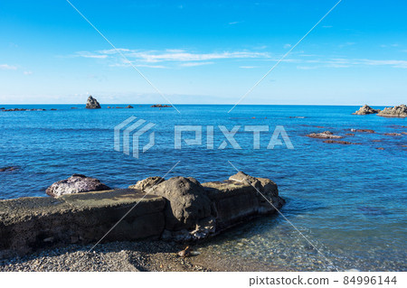 島根半島42ura，秋季小野瀨浦的舊防波堤 84996144