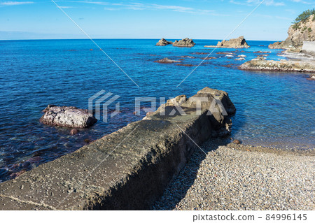 島根半島42ura，秋季小野瀨浦的舊防波堤 84996145