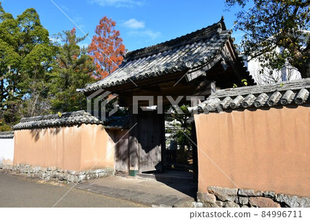 秋天的杵築城下町武士宅邸 84996711