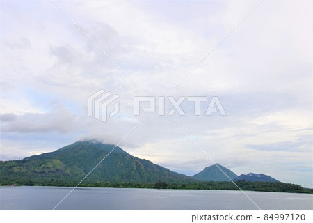 巴布亞新幾內亞拉包爾活火山 Tavurvur 84997120