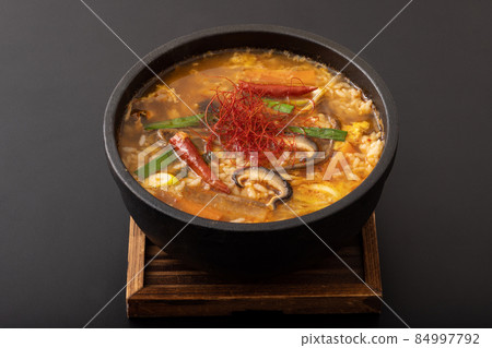 Yukkeh Janecopper Yukkeh Janecopper 84997792
