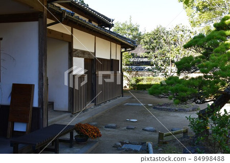 秋天的杵築城下町武士宅邸 秋天的杵築城下町武士宅邸 84998488