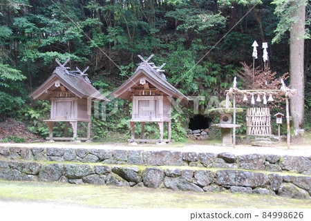 在神南神社(大和町,松江市島根縣)的寺廟內 在神南神社(大和町,松江市島根縣)的寺廟內 84998626
