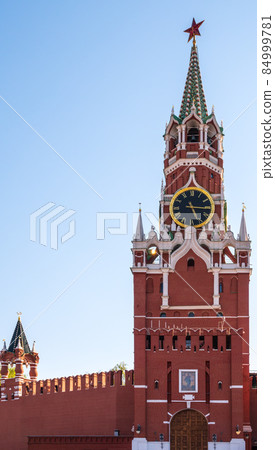 Spasskaya Tower of Moscow Kremlin on Red Square, Russia Spasskaya Tower of Moscow Kremlin on Red Square, Russia 84999781