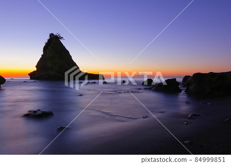 Sunset sky and seascape Mt. Fuji distant view from Hokkezaki Ver1 Sunset sky and seascape Mt. Fuji distant view from Hokkezaki Ver1 84999851