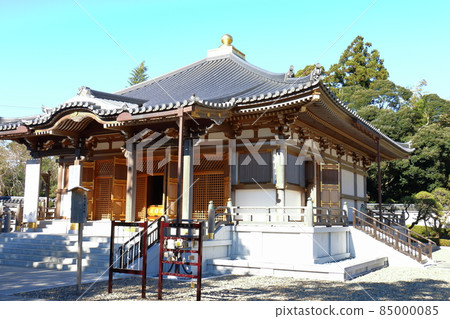 Ioden, Ioden, wooden cypress, healthy longevity and healing of illness at Naritasan Shinshoji Temple in autumn Ioden, Ioden, wooden cypress, healthy longevity and healing of illness at Naritasan Shinshoji Temple in autumn 85000085