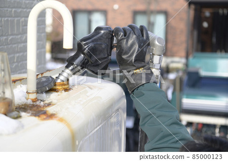 Delivery of kerosene 85000123