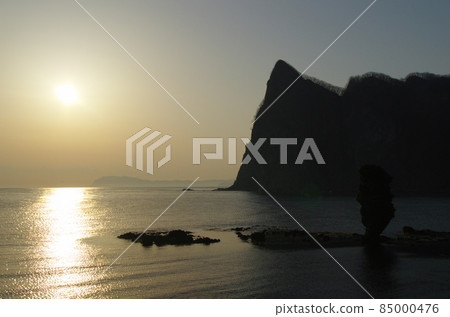 海角和朝日 海角和朝日 85000476