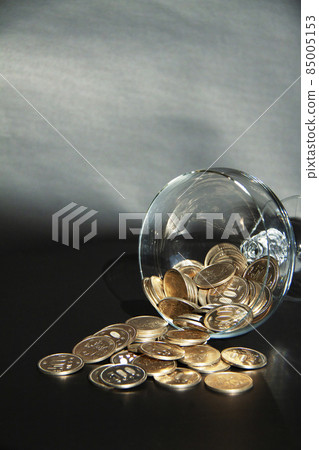 500 yen coin savings image 500 yen coin savings image 85005153