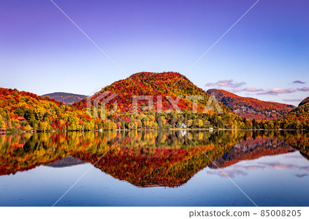 Lac-Superieur, Mont-tremblant, Quebec, Canada 85008205