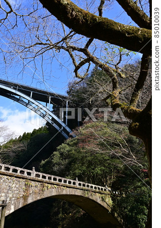 Geometric rock formation in Takachiho Gorge 85010039