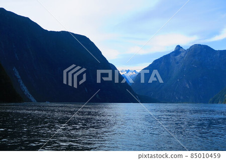 Milford Sound in Fiordland National Park 85010459