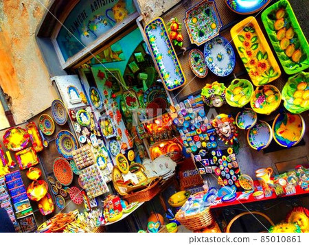 Orvieto's cute souvenir shop 85010861