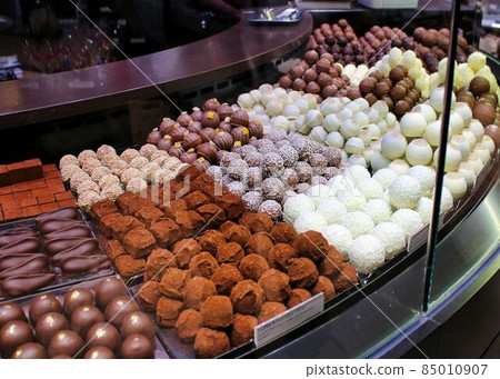 Swiss specialty chocolate Swiss specialty chocolate 85010907