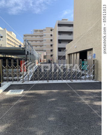  Parking Lot 85011013