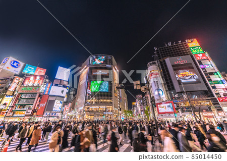 日本東京都市風景 什麼在看天皇杯？澀谷是人的驚人爆炸...... = 16th 85014450