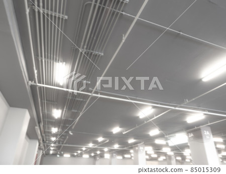 Installation of Electrical metallic conduits on the ceiling 85015309