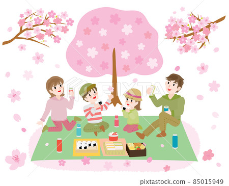 Family eating lunch while watching cherry blossoms 85015949