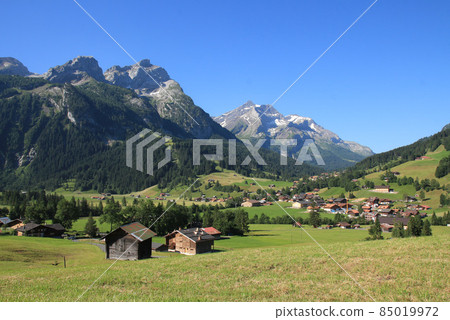 Gsteig Bei Gstaad and mountains. Schluchhore and Oldehore. 85019972