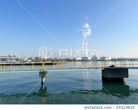 Landscape of the blue sky and the industrial area of the harbor_28 Landscape of the blue sky and the industrial area of the harbor_28 85024626