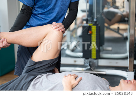 Trainer to coordinate athletes in the gym and rehab Trainer to coordinate athletes in the gym and rehab 85028143