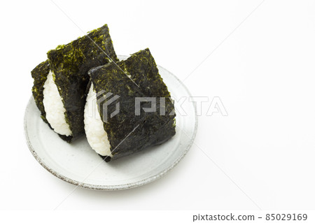 Onigiri white background Onigiri white background 85029169